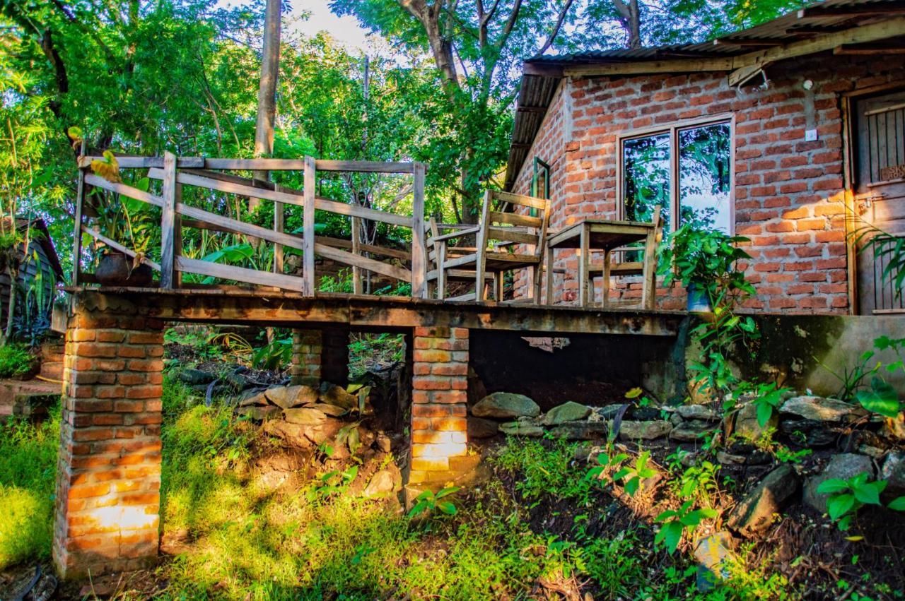 Butterfly Space- A Non-Profit Eco-Lodge Nkhata Bay Zewnętrze zdjęcie